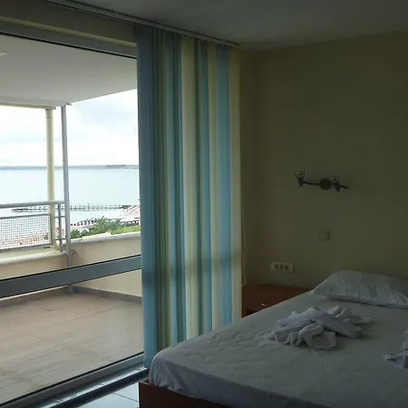 Lucky Complex Апартаменты Равда